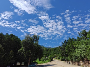 鹫峰，蓝天，白云，2