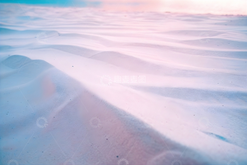 高清大图下载【趣麦麦图】浪漫粉蓝沙滩