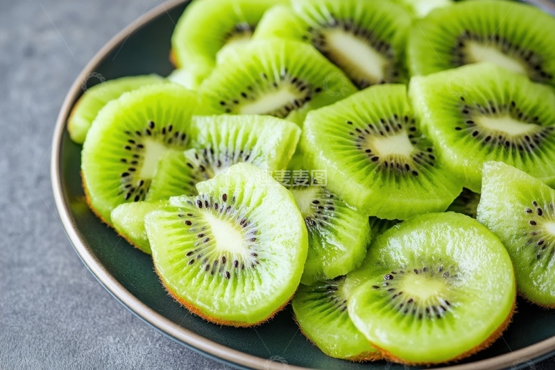 高清大图下载【趣麦麦图】一盘新鲜的猕猴桃水果