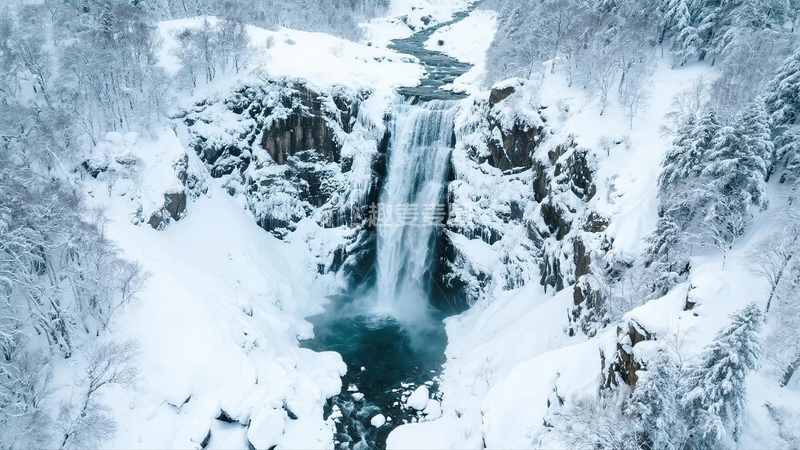 高清大图下载【趣麦麦图】冰雪覆盖下的高山飞瀑5