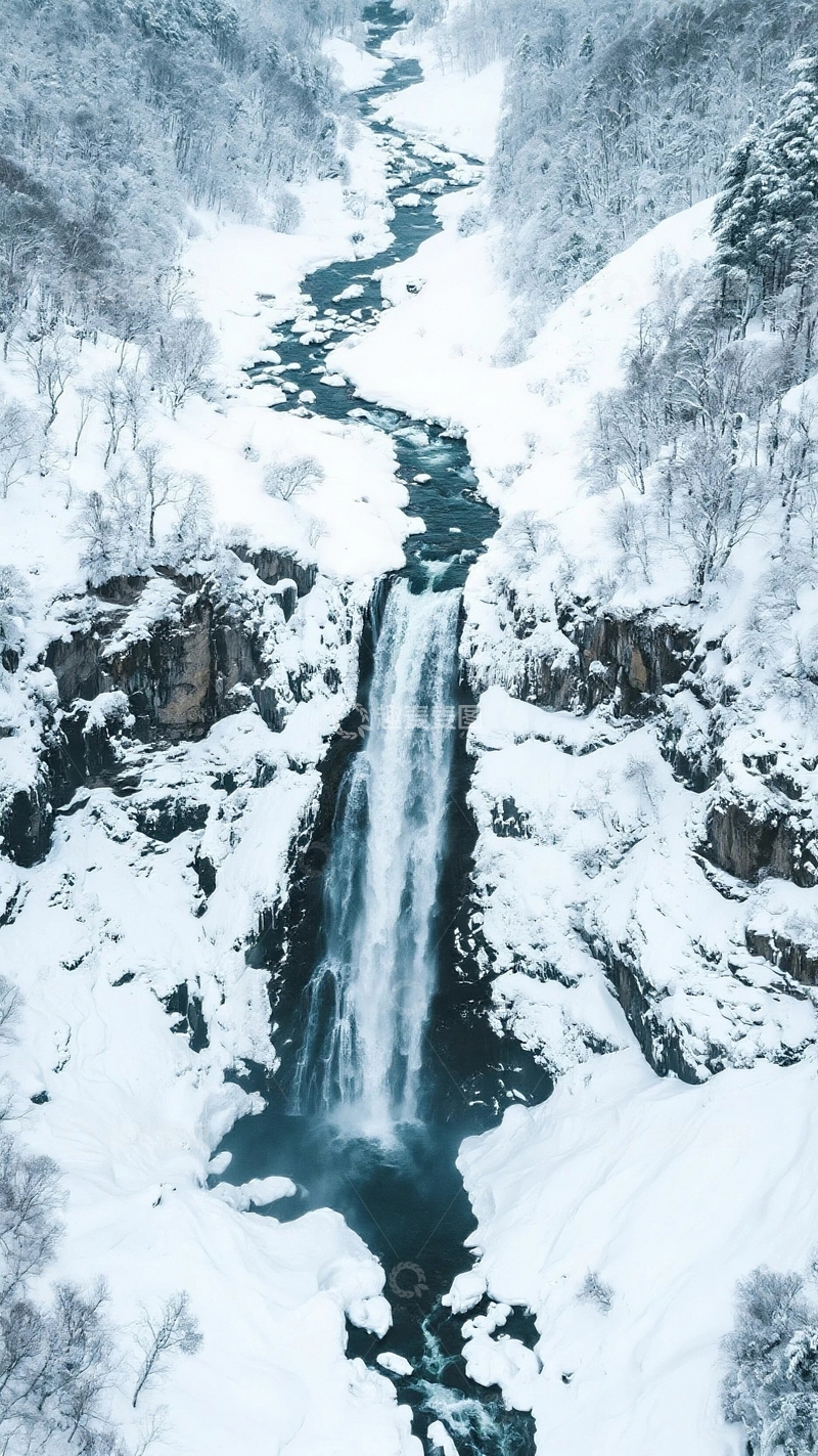 高清大图下载【趣麦麦图】冰雪覆盖下的高山飞瀑6