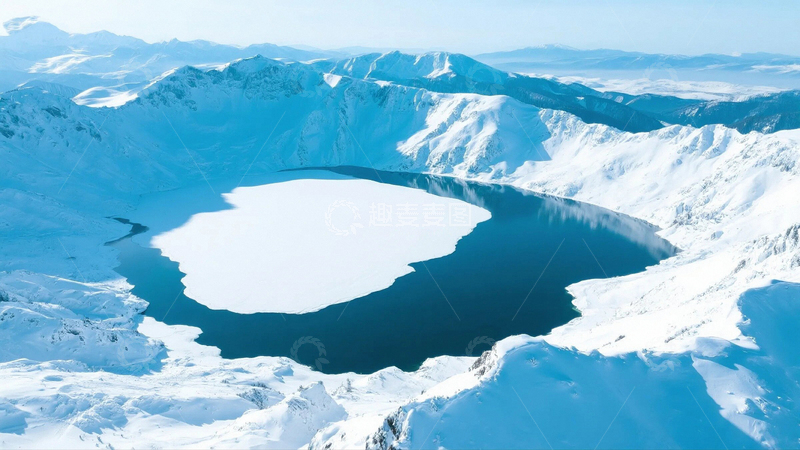 高清大图下载【趣麦麦图】雪山之巅的蔚蓝明珠8
