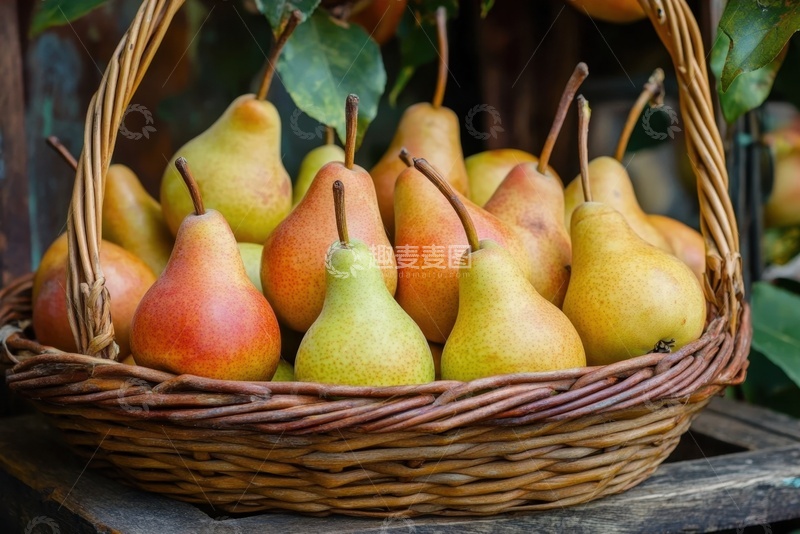 高清大图下载【趣麦麦图】一篮子熟透的巴梨