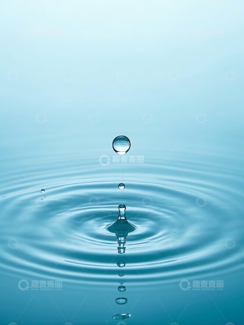 高清大图下载【趣麦麦图】池塘水滴落入水面激起涟漪
