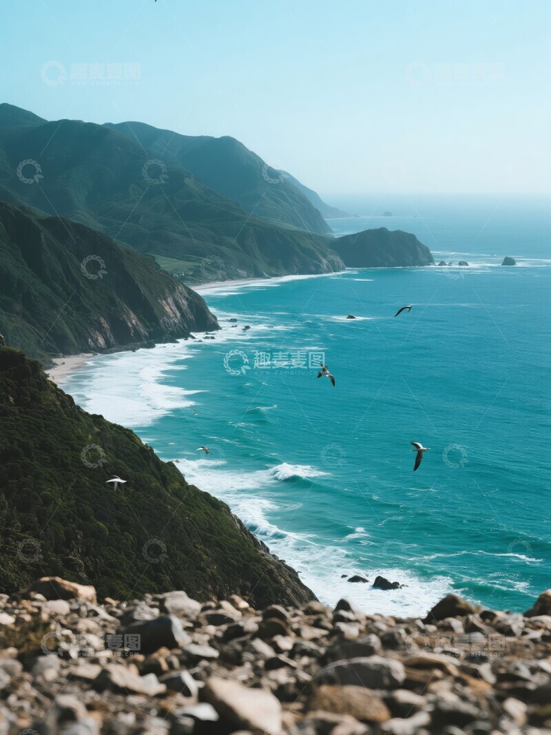 高清大图下载【趣麦麦图】海岸山脉和大海相接的美丽景色