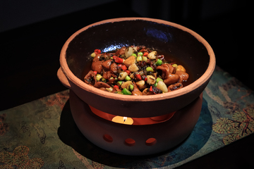 徽菜麻辣牛腩煲