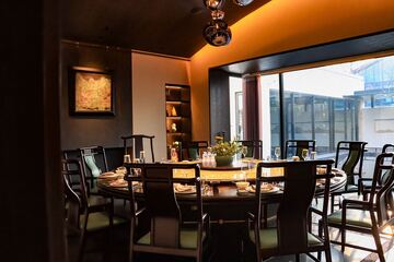 餐厅包厢内部环境装修