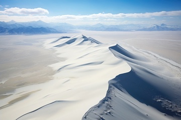 白色的沙丘沙漠风景