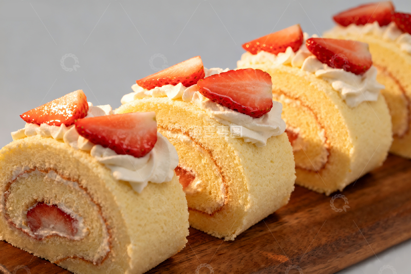 源文件下载【趣麦麦图】草莓瑞士卷5