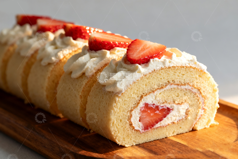 源文件下载【趣麦麦图】草莓瑞士卷12