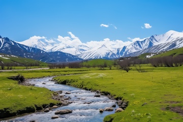 草原上蜿蜒的河流