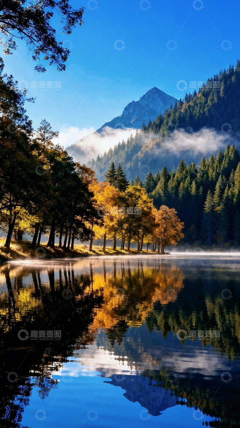 高清大图下载【趣麦麦图】薄雾山川绿色