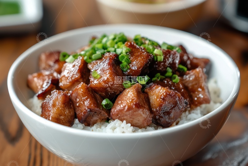 高清大图下载【趣麦麦图】-一碗牛肉粒盖饭美食