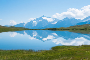 草原冰山湖水风景图2