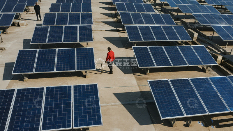 高清大图下载【趣麦麦图】户外大型太阳能光伏板6