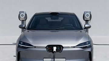 银色电动汽车与充电桩场景2