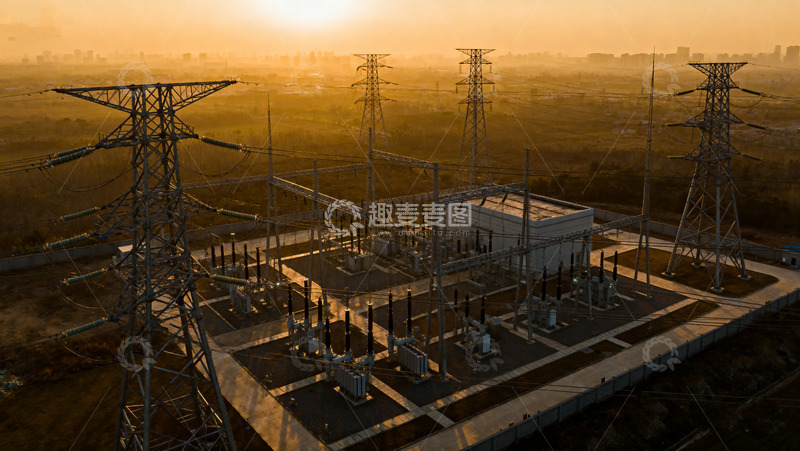 高清大图下载【趣麦麦图】夕阳下的高压输电变电站