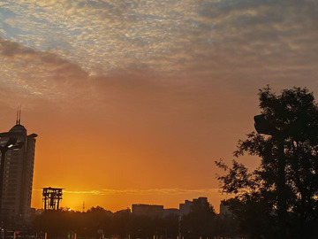 城市落日夕阳美景图