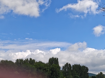雨后的湛蓝天空