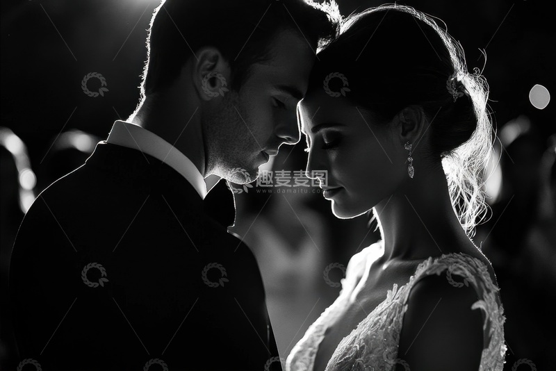 高清大图下载【趣麦麦图】温馨的情侣互动