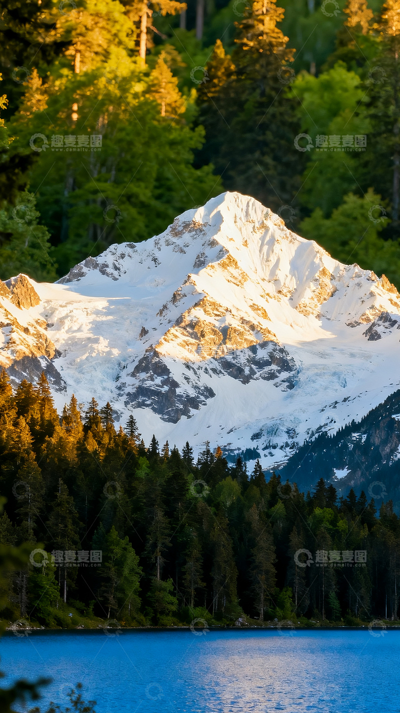 高清大图下载【趣麦麦图】雪山 绿植 湖水 竖款
