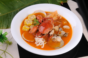 丰盛海鲜拼盘美味诱人