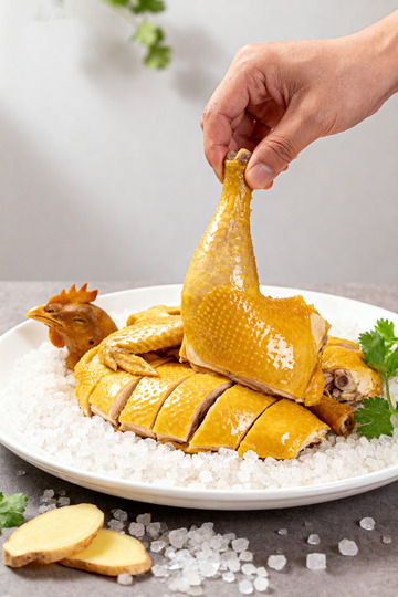 盐焗鸡食物摄影图