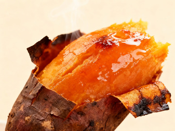 香甜流蜜的烤红薯特写