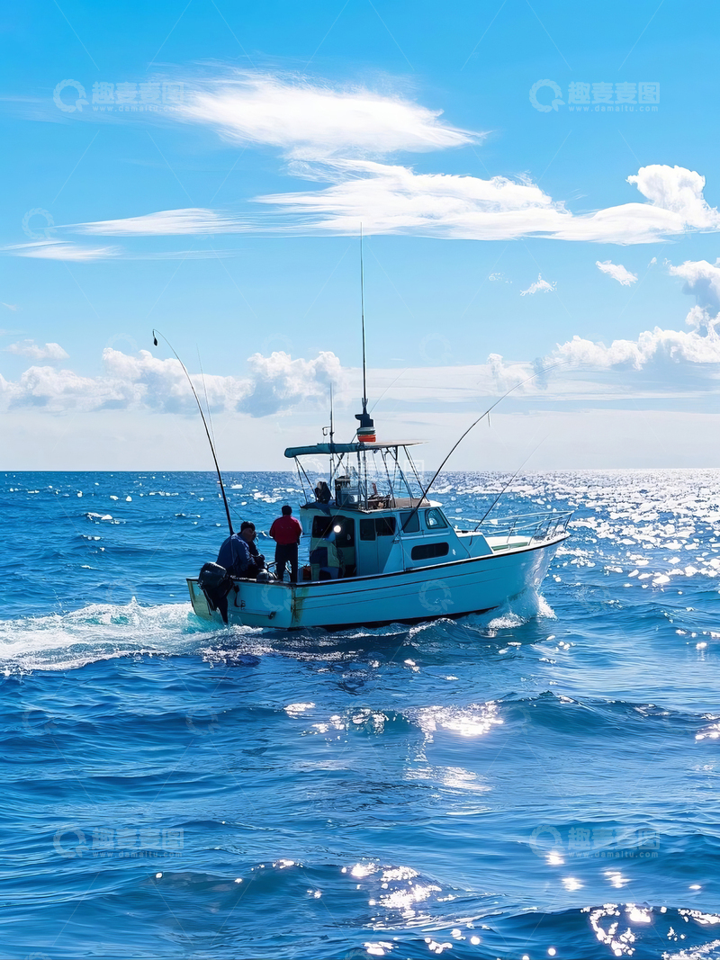 高清大图下载【趣麦麦图】渔民在海上捕鱼作业