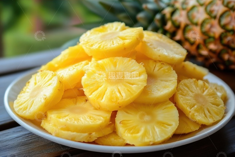高清大图下载【趣麦麦图】一盘新鲜的菠萝切片