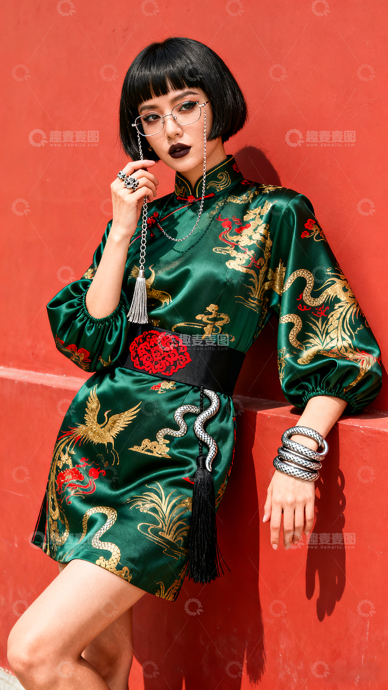 高清大图下载【趣麦麦图】人像写真东方美学特色服饰女性戏剧氛围