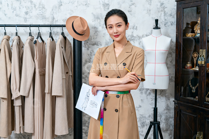 高清大图下载【趣麦麦图】服装设计师工作环境职业身份工作状态
