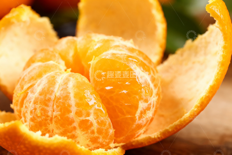 高清大图下载【趣麦麦图】剥开的新鲜多汁蜜橘3