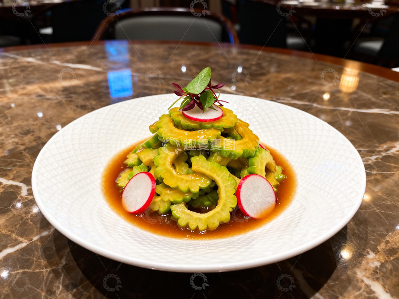 高清大图下载【趣麦麦图】装在白色盘子里面的苦瓜凉拌萝卜