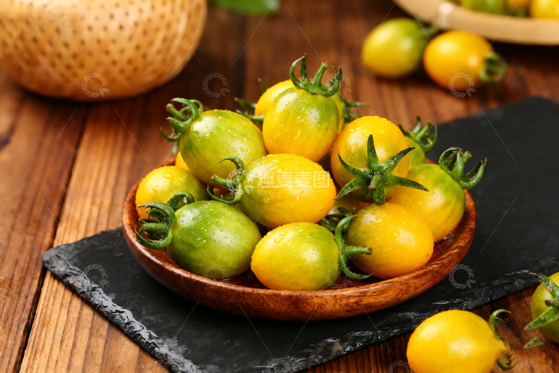 高清大图下载【趣麦麦图】新鲜的黄绿小番茄3