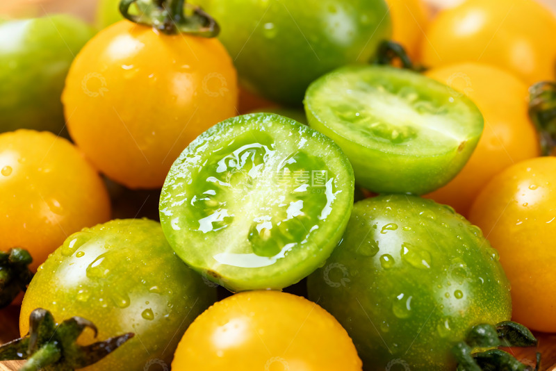 高清大图下载【趣麦麦图】带水珠的黄绿小番茄7