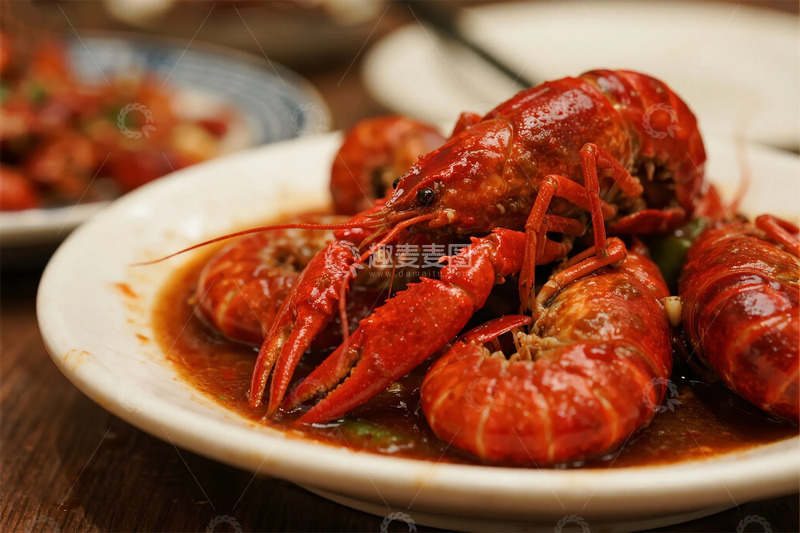 高清大图下载【趣麦麦图】盘中香辣小龙虾美食图