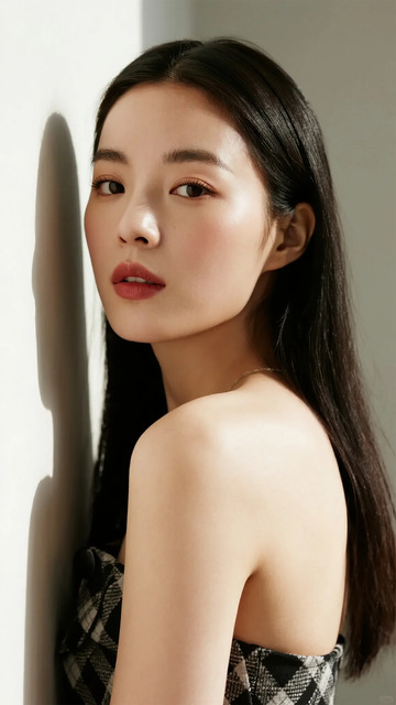 女性侧肩光影肖像摄影