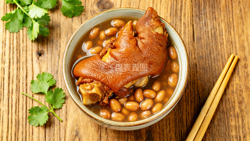 高清大图下载【趣麦麦图】黄豆炖猪蹄美食摄影