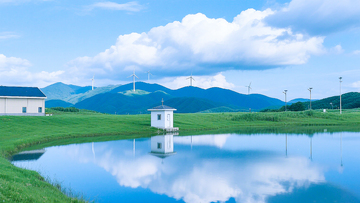 山水风光田园景色湖泊小屋远景