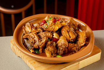 农家土山鸡砂锅