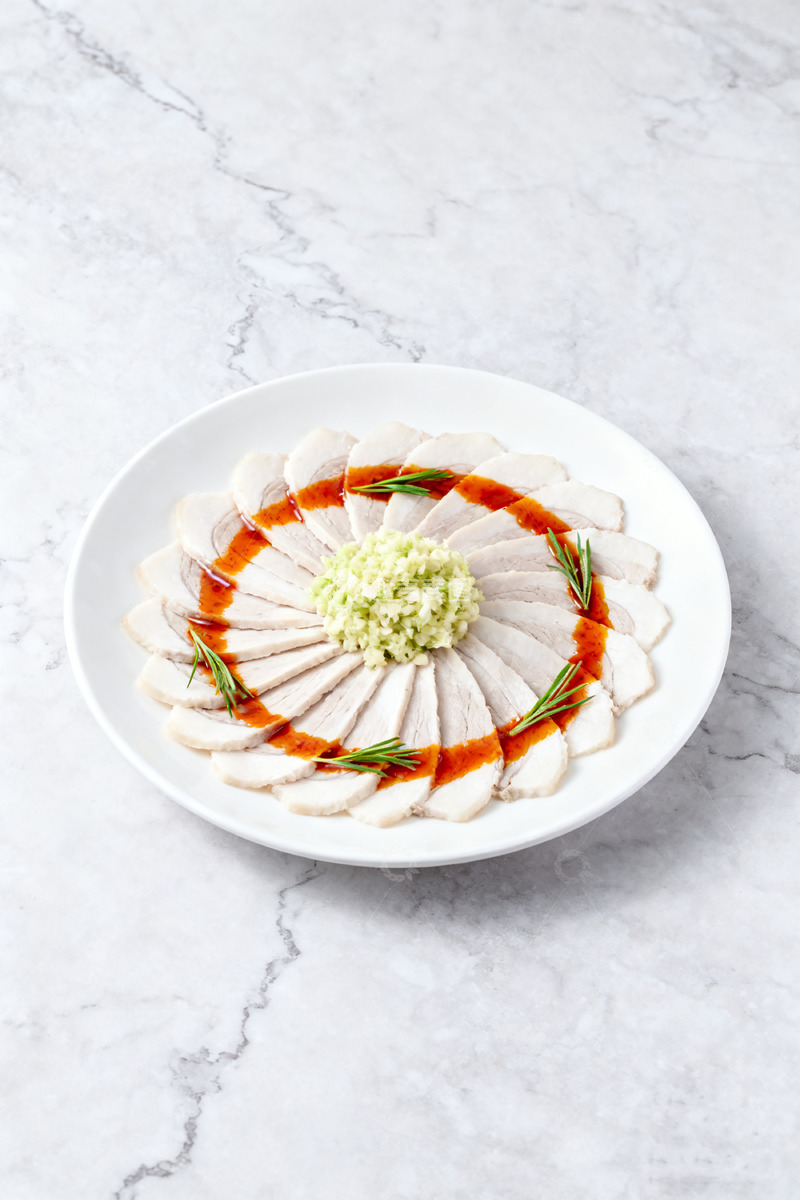 高清大图下载【趣麦麦图】简约摆盘蒜泥白肉美食摄影
