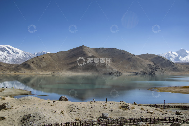 高清大图下载【趣麦麦图】南疆山丘倒影