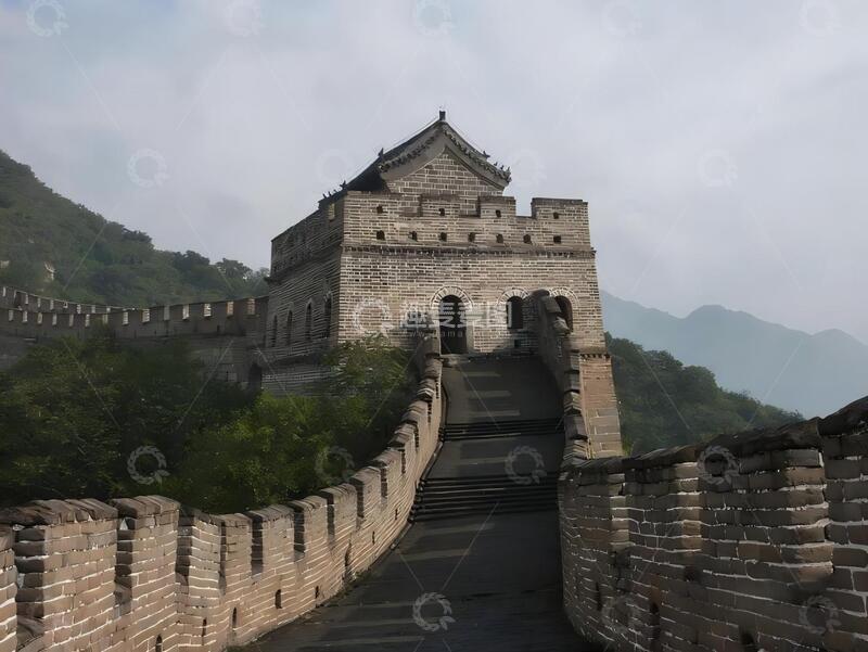 长城古堡云雾缭绕