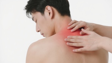 男性肩颈疼痛不适医疗摄影