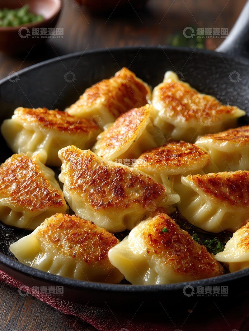 高清大图下载【趣麦麦图】锅贴  金黄  油香   