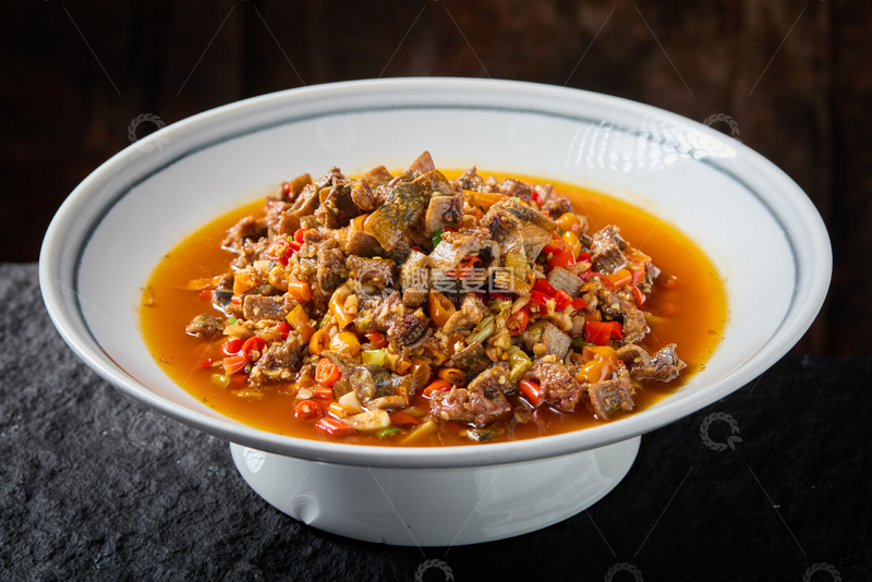 色泽诱人的香辣鸡杂