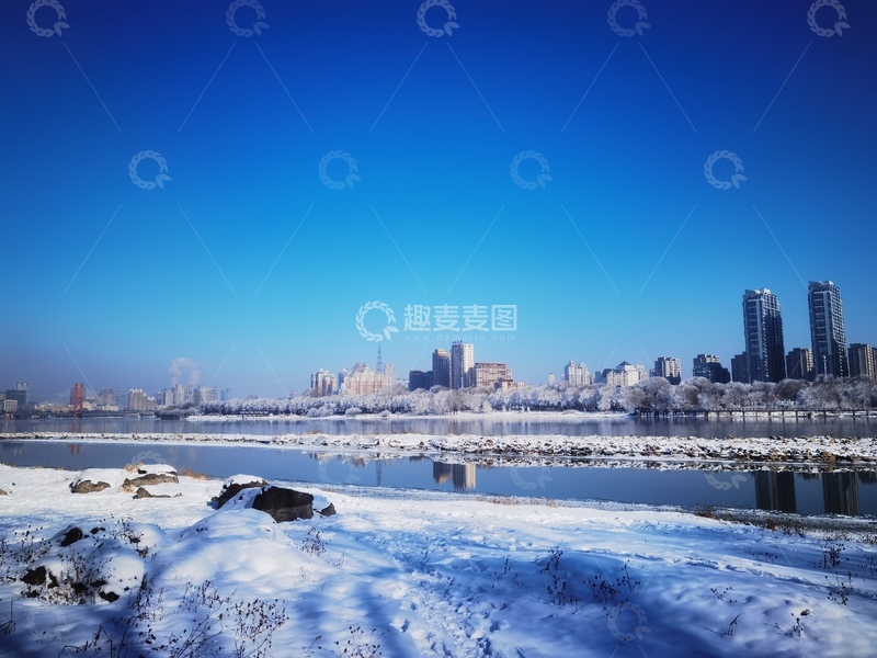 高清大图下载【趣麦麦图】冬日雪景城市天际线