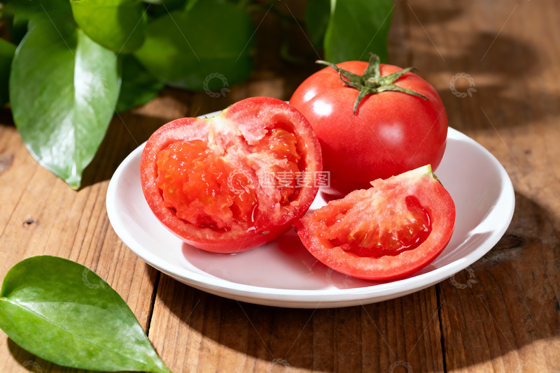 高清大图下载【趣麦麦图】新鲜饱满的红番茄特写1
