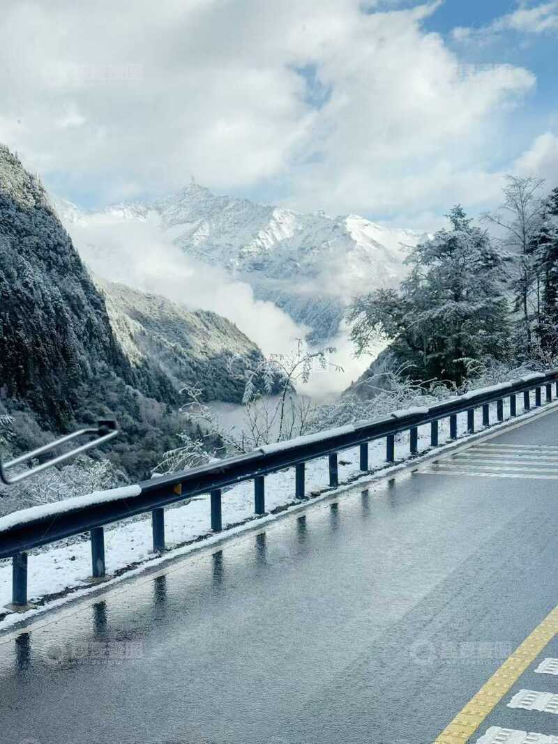 高清大图下载【趣麦麦图】雪山公路风光
